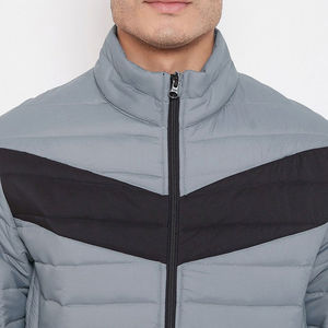 Chaquetas Acolchadas con Logotipo Bordado Personalizado, Chaquetas con Cierre de Cremallera de Tela Brillante, Relleno de Poliéster y Algodón para Hombre - Product Image 5