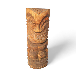 Tabouret de café en bois Totem Tiki Guardian, mobilier tribal fait main pour la vente en gros, idéal pour l'aménagement de complexes hôteliers et de villas - Product Image 1
