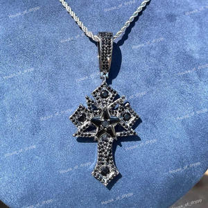 จี้เพชรโมอิสซาไนต์ทรงสตาร์เบิร์ส ประดับเพชรหรูหรา ชุบโรเดียม เงินแท้ 925 ของขวัญสำหรับทุกเพศ - Product Image 4