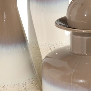 คอลเลกชันแจกันเซรามิกระดับพรีเมียม ดีไซน์ทันสมัย โทนสีไล่ระดับแบบนูทรัล เหมาะสำหรับตกแต่งห้องนั่งเล่น - Product Image 3