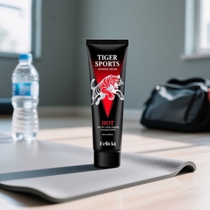 Lotion chauffante pour massage corporel Puro Moment, pour le confort des muscles, l'entraînement sportif, crème hydratante 150 ml, tous types de peau - Product Image 2