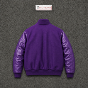 Blouson universitaire moderne violet pour homme, modèle de maquette vue avant, style Letterman, haute qualité, avec manches en cuir, coupe bomber moderne - Product Image 6