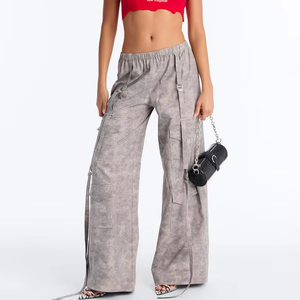 Pantalon cargo gris délavé sur mesure à jambe large avec détails de sangle, style streetwear, fournisseur OEM, pantalons et jupes pour hommes - Product Image 1