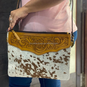 กระเป๋าสะพายคาดลำตัวหนังวัวแท้แกะสลักทำด้วยมือของผู้หญิงใหม่สไตล์ตะวันตก - Product Image 3