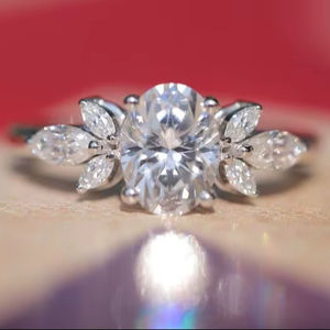 Anillo de compromiso de moissanita ovalada, anillo de corte Marquesa, anillo de racimo de diamantes, regalos de aniversario para esposa, joyería personalizada - Product Image 4