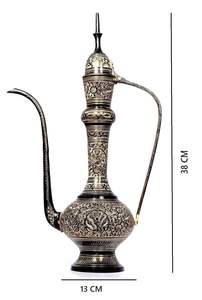 Pichet décoratif indien artisanal en laiton antique, carafe à eau vintage, pichet traditionnel Pital Aftaba, objet de décoration pour la maison - Product Image 2