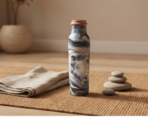 Elegante botella de agua de cobre con estampado de múltiples texturas, elegante y ecológica, perfecta para la hidratación diaria, viajes, gimnasio y oficina. - Product Image 1