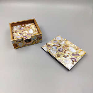 Juego de posavasos de madera de estilo americano Posavasos elegantes de alta calidad con diseño atractivo único para alfombrillas y almohadillas decorativas para el hogar - Product Image 2