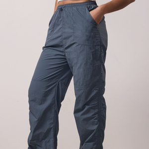 Pantalon de jogging en coton pour femme, coupe ample, jambe droite, avec logo personnalisé, idéal pour la saison automne - Product Image 5