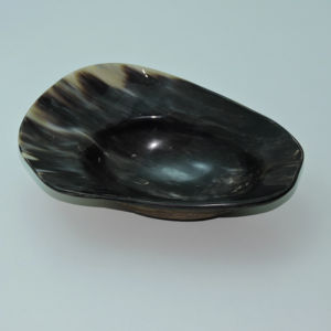 Cuenco decorativo de cuerno de búfalo auténtico con diseño único, cuenco para servir, cuenco para ensalada, a un precio muy asequible. - Product Image 1