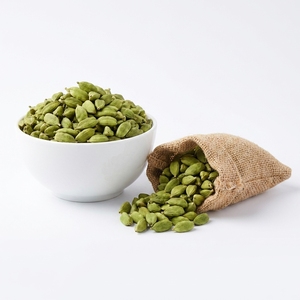 High Density Green Cardamom 500g/L for <b>Spice</b> Exporters Green Cardamom Bulk Supply MQO 10MT High Quality - Product Image 1