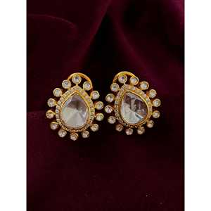 Boucles d'oreilles pendantes en argent 92,5 de Sangeetha Jewellers avec un élégant design en moissanite pour femmes - Product Image 1