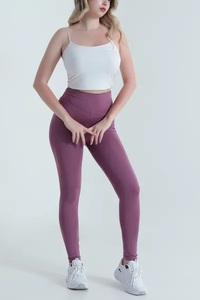Leggings de yoga taille haute unis respirants, longueur intégrale, avec design froncé aux fesses en dentelle, sans couture, taille élastique, Spandex/Polyester - Product Image 2