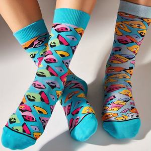 Chaussettes de sport personnalisées de haute qualité Impression numérique Logo de sport en gros du fabricant - Product Image 2