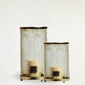 Portavelas Cilíndrico Decorativo con Patrón de Plumas en Relieve, Resistente al Calor, Decoración para el Hogar - Product Image 6