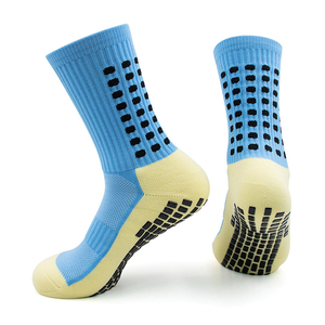 Calcetines de Silicona con su Logotipo Personalizado, Calcetines Deportivos Transpirables de Silicona, Calcetines de Fútbol con Agarre de Alta Calidad 100% Silicona - Product Image 5