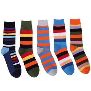 Chaussettes imprimées personnalisées en coton pour le sport, conception sur mesure, OEM ODM, fournisseur en gros, fabricant de chaussettes avec logo de marque privée - Product Image 4