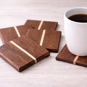 Sous-verre personnalisé en bois naturel rond, carré, fin, en chêne, hêtre, acacia, à rayures blanches, par Universal Overseas - Product Image 4