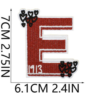 Accessoires vestimentaires tissés sur mesure, écussons brodés, badges personnalisés avec fermeture auto-agrippante, patchs à thermocoller ou à coudre, patchs logo. - Product Image 4