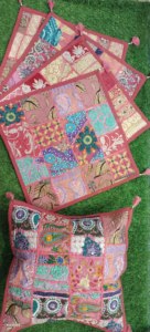 ปลอกหมอนสี่เหลี่ยมงานแฮนด์เมดแบบแพทช์เวิร์ค ผ้าฝ้าย 100% สไตล์วินเทจ ปรับแต่งได้ ปิดแบบซองจดหมาย ตกแต่งบ้าน โรงแรม รัฐราชสถาน - Product Image 4