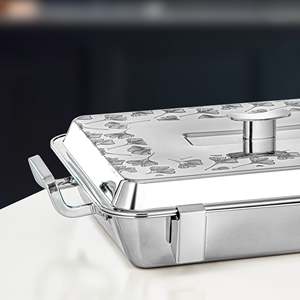 Moderna Cacerola Rectangular de Acero Inoxidable Aislada, Recipiente para Calentar y Servir Alimentos con Asas Doradas para la Colección Ramadán - Product Image 5