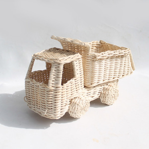 Juguetes de camión de ratán de excelente calidad para niños, precio económico, mini vehículos, camiones de juguete tejidos a mano - Product Image 1