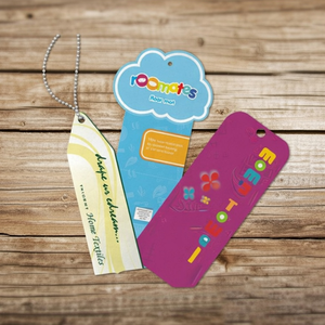 Étiquettes suspendues en papier personnalisables Disha Communications pour présentation de vêtements, utilisation intérieure/extérieure - Product Image 3