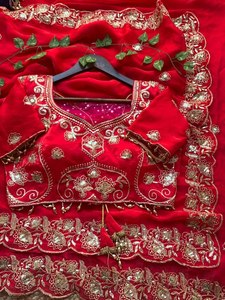 Sari Fendy en satin de luxe avec bordure, motif Royal Butti Aarco, élégant travail Jhal, bordure lourde à sequins, pour fêtes et réceptions de mariage, tenue traditionnelle - Product Image 4
