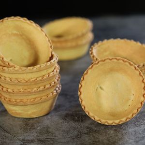Hot Selling Price for HALAL Tart Custom Private Label Wholesale Bakery Dessert Frozen Baked Egg Tart Shell YA01 756G Supplier - Product Image 3