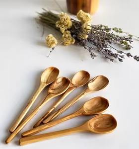 Cuillère de service traditionnelle en bois, ustensile de cuisine naturel pour mélanger la sauce, le riz, le curry, la soupe, outil de cuisson parfait - Product Image 4