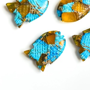 Pendentif en pierre précieuse sculptée à la main en forme de poisson, turquoise Mohave AAA, 30 mm x 20 mm, breloque poisson en cristal, vente en gros pour la fabrication de bijoux - Product Image 6