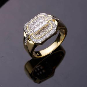 Anillo Geométrico de Lujo para Hombre en Plata 925 con Diamante Cultivado en Laboratorio y Aspecto de Piedra Brillante para Compradores de Joyería al Por Mayor - Product Image 1