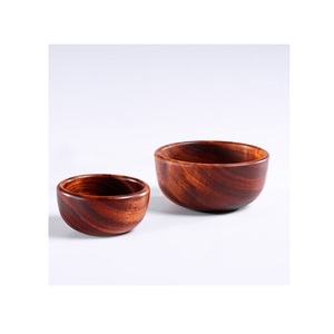 Tazón de Madera para Ensaladas y Frutas, Acabado Natural, Diseño Minimalista, Tazón de Madera Sin Recubrimiento Hecho a Mano para Servir Alimentos - Product Image 6