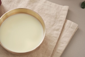 Taza de Makgeolli Coreana Hecha a Mano, Tazón para Beber de Bronce Antibacteriano Bangjja Yugi - Product Image 1