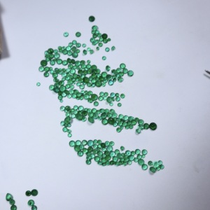 Esmeraldas Verdes Naturales de Zambia, 41 Piezas, 30.60 Quilates, Corte Ovalado y Redondo, Gemas de Primera Calidad - Product Image 2