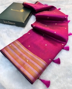 Sari de Seda Dupion para Mujer KV con Borde de Zari y Trabajo de Espejo Hecho a Mano - Product Image 2