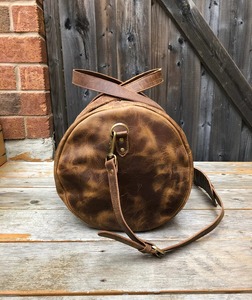 กระเป๋าเดินทางหนังวัวแท้สไตล์เรโทร ขนาด 36-55 ลิตร น้ำหนักเบา พกพาสะดวก สำหรับเดินทางท่องเที่ยวหรือธุรกิจ รุ่น LDB-0254 เหมาะสำหรับทั้งชายและหญิง - Product Image 5