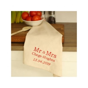 Chic luxueux Mr & Mrs nom brodé élégant nom de famille Design haute qualité maison 100% coton 18 pouces par 18 pouces torchon - Product Image 1