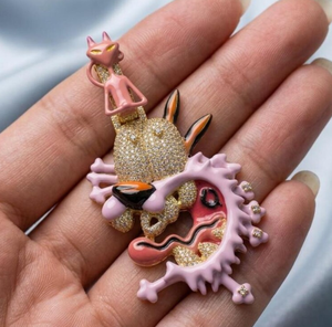 Broche animale de dessin animé en émail et strass, pendentif doré rose, épinglette personnalisée, bijou fantaisie, cadeau - Product Image 4
