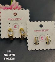 Ensemble de boucles d'oreilles clous géométriques tendance pour femme en acier inoxydable plaqué or de qualité supérieure, avec perles d'imitation et diamants américains, style affirmé