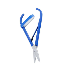 Curved Silver Color Stainless Steel Spring Cuticle Scissors with Pointed Tip for Beauty and Manicure Work - Product Image 3