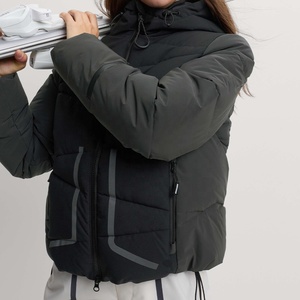 Nouvelle veste matelassée pour femmes, style tendance, prix de gros, veste d'hiver pour hommes et femmes, veste pour la saison froide - Product Image 2