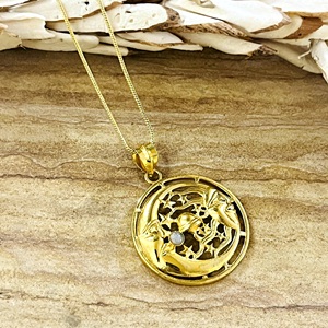 Pendentif lune croissante bohème au design unique, bijoux ethniques en laiton pour femmes, plaqué or 18 carats, médaillon soleil et étoile célestes, vente en gros OEM - Product Image 5