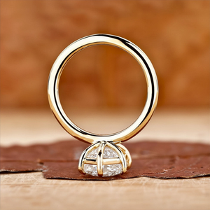 Anillo de Compromiso Solitario con Corte Hexagonal, Chapado en Oro Amarillo, Anillo Minimalista con Engaste de Diamantes, Unisex - Product Image 5