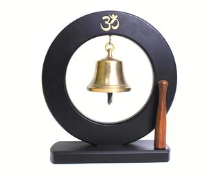Cloche Om en laiton artisanale de qualité supérieure, statue pour la Puja, décoration pour temple hindou et maison, fabriquée au Rajasthan, faite à la main - Product Image 1