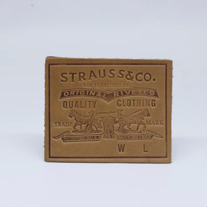 Patch en cuir personnalisé avec logo, thermocollant, style streetwear technique, fabrication en usine - Product Image 3