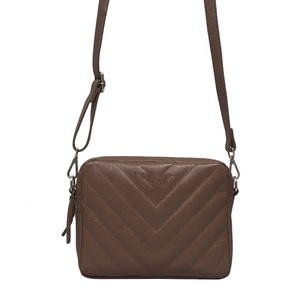 Bolso bandolera de cuero genuino de grano natural suave, flexible y suntuoso, proveedor indio superior, fabricante Saman Exports - Product Image 1