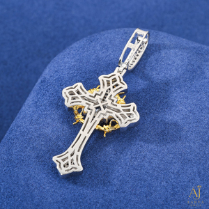 Collier pendentif croix Hip Hop plaqué or 18 carats micro-pavé de moissanite, chaîne en argent, perle d'eau douce, certifié par un tiers - Product Image 3