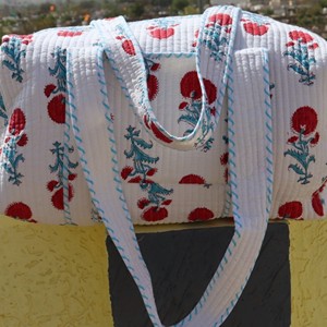 Quilted Cotton Duffel <b>Bag</b> Red Floral Pattern Weekender Travel Shoulder <b>Bag</b> <b>Large</b> Capacity Vintage Style - Product Image 2