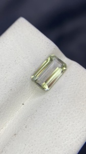 Pierre de Tanzanite Naturelle Certifiée Non Chauffée, Couleur Bio, Taille Émeraude Octogonale, Zoisite Naturelle Tanzanite 1,68 Carat, Clair comme un cristal - Product Image 4